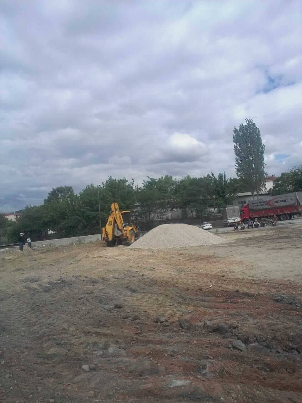 Ankara kiralık kepçe ve bekoloder şantiye görünümü